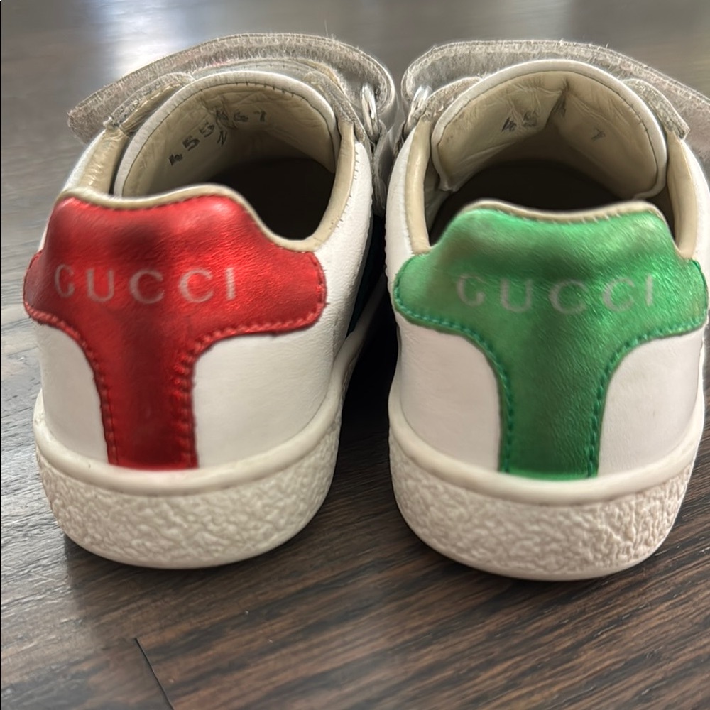Gucci Baby Sneakers - Red and Green Stripe- Size 20 (3/4)
